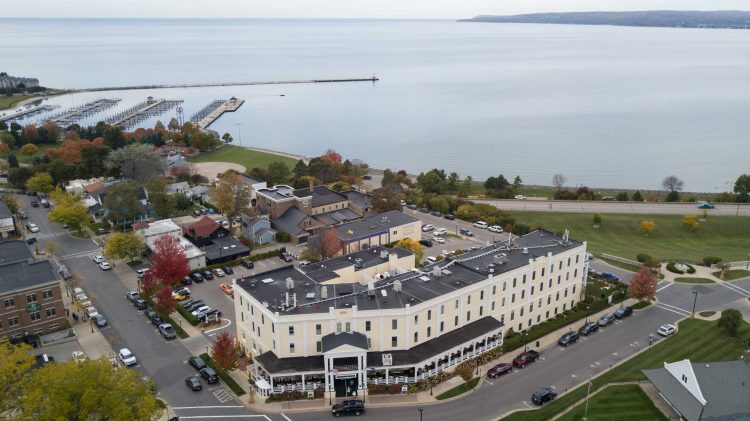 Petoskey Michigan Stafford's Perry Hotel Wedding Venue destination location