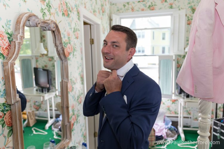 groom hotel iroquois photo