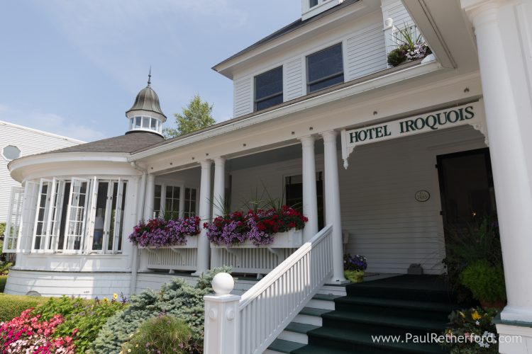 hotel iroquois photo