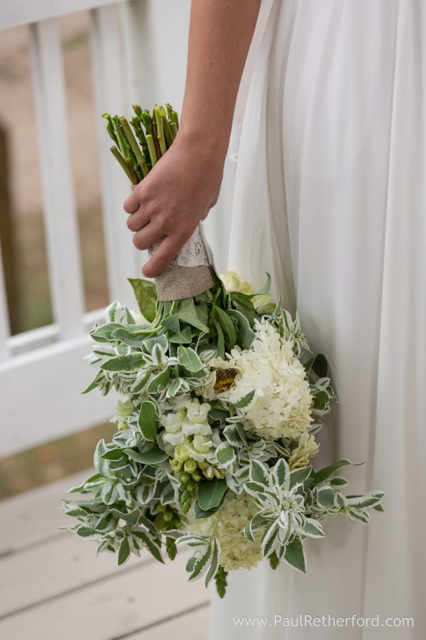 do it yourself wedding flower photo