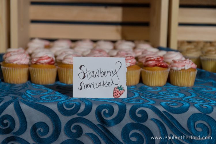 strawberry cupcakes wedding photo