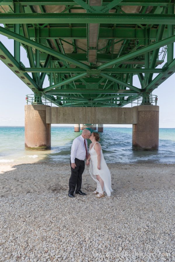 mackinac bridge wedding photo mackinaw city