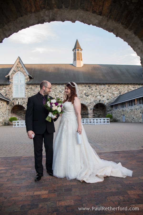 bride groom castle farms photo
