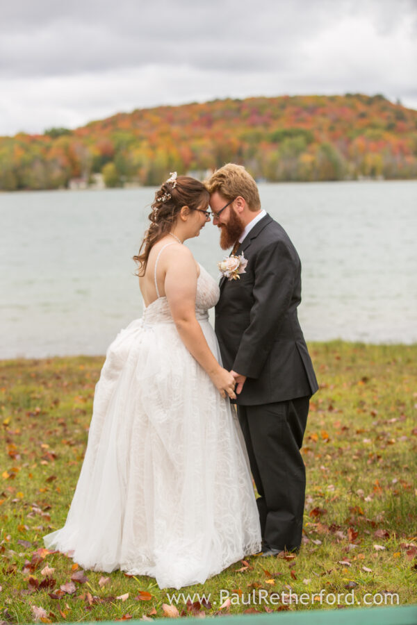 https://paulretherford.com/michigan/brighton/oak-pointe-country-club/oak-pointe-country-club-wedding/
