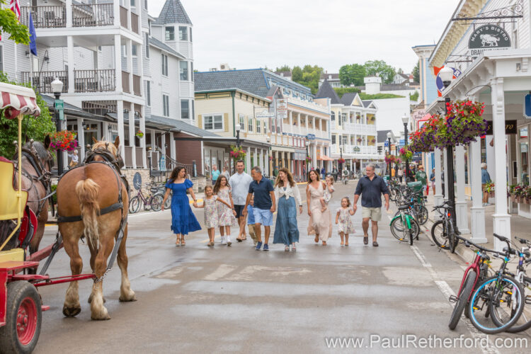https://paulretherford.com/photography/family/mackinac-island-family-photography-by-paul-retherford/